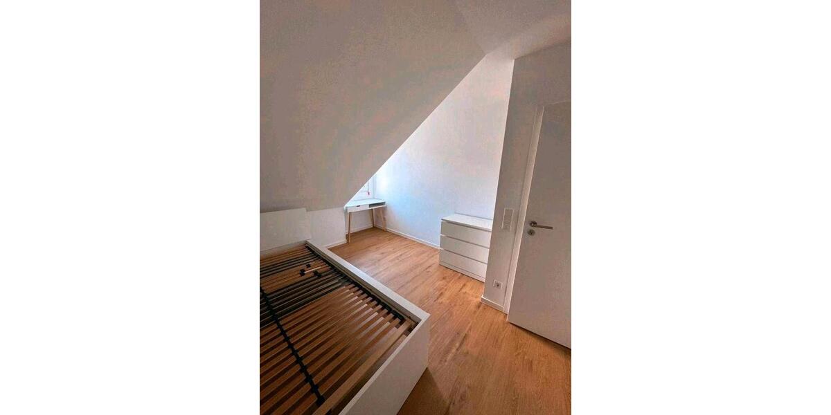 Dachgeschoßwohnung Gerbrunn - 3 Zimmer, 60 m&sup2;, 550&euro; | Angebot:26247659