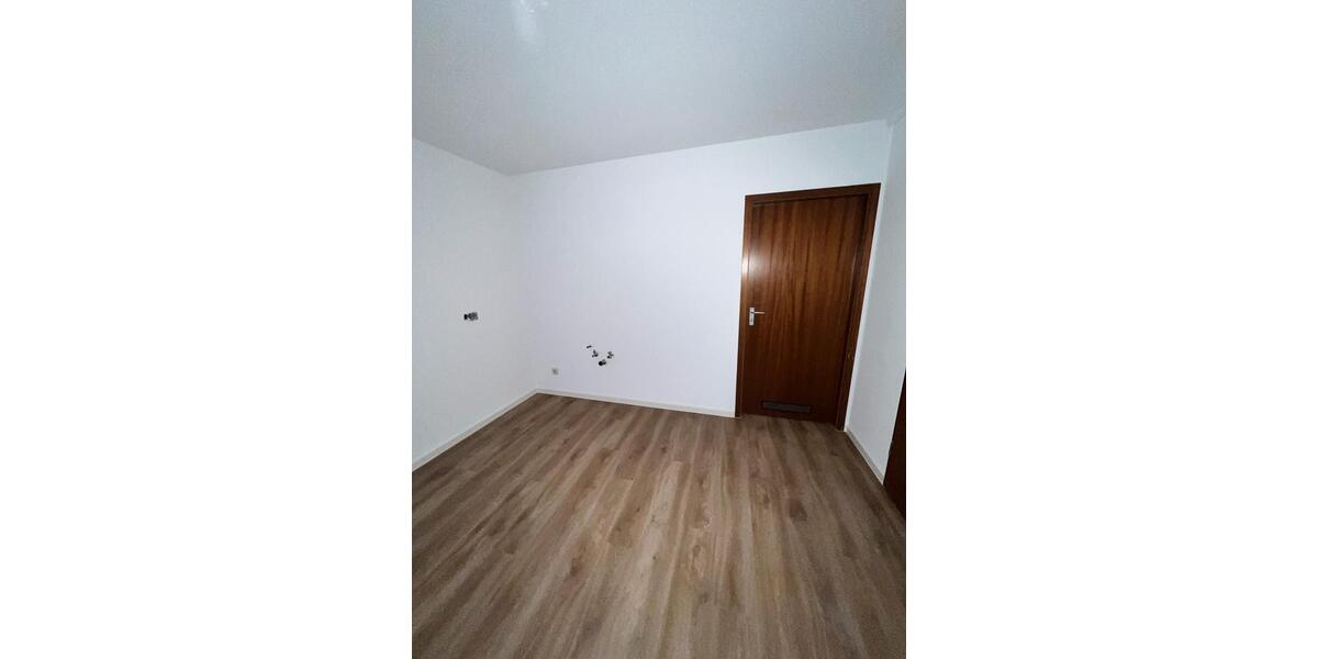 Dachgeschoßwohnung Darmstadt Darmstadt-West - 2.5 Zimmer, 84 m&sup2;, 1.420&euro; | Angebot:24616838