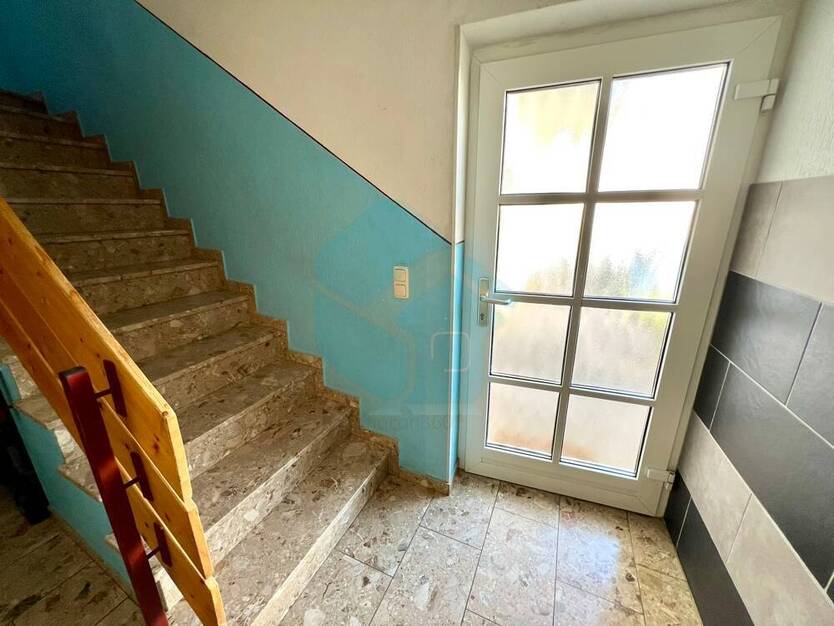 Schöne 4-ZKB-Dachgeschoss-Wohnung in Butzbach-Pohl-Göns! (Bitte sonstige Angaben beachten)