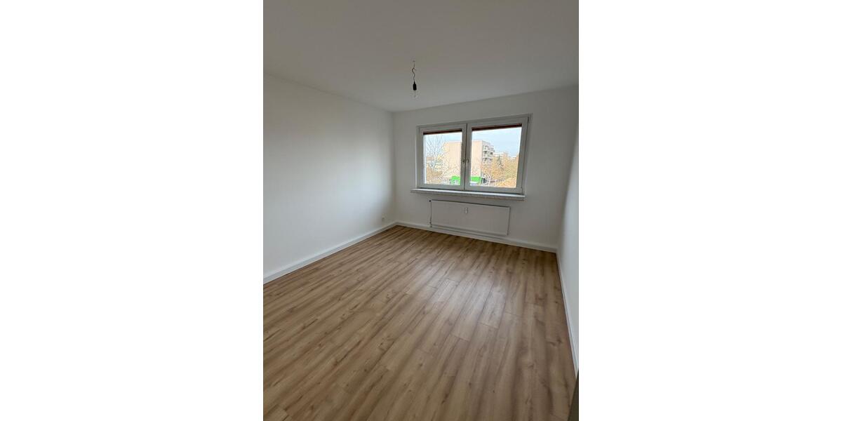 Etagenwohnung Magdeburg Alt Olvenstedt - 3 Zimmer, 75 m&sup2;, 644&euro; | Angebot:26618709
