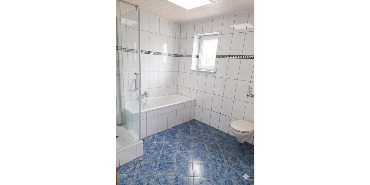 Mehrfamilienhaus, Wohnhaus Offingen - 6 Zimmer, 160 m&sup2;, 1.600&euro; | Angebot:26701435