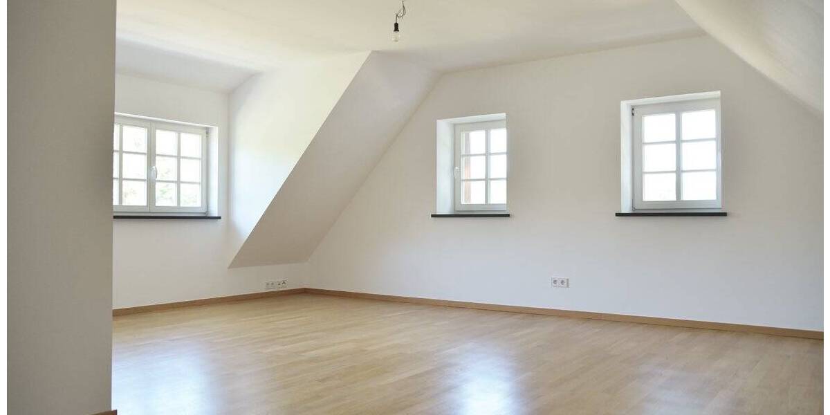 Etagenwohnung Wachau Lomnitz - 4 Zimmer, 160 m&sup2;, 1.480&euro; | Angebot:25797764