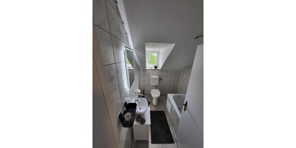 Dachgeschoßwohnung Hof Altstadt - 2 Zimmer, 50 m&sup2;, 380&euro; | Angebot:26591908