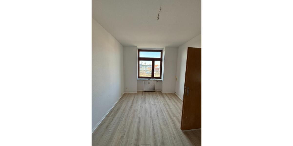 Etagenwohnung Staßfurt - 3 Zimmer, 75 m&sup2;, 450&euro; | Angebot:25782204