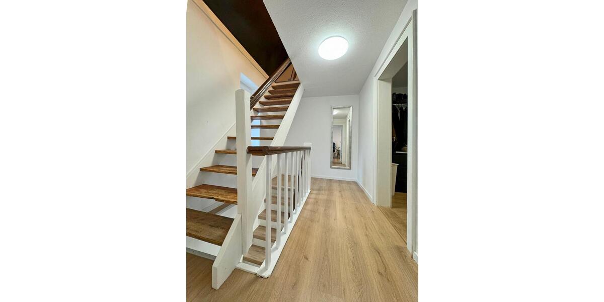 Einfamilienhaus in der Innenstadt zu vermieten - 5 Zimmer 5 zimmer