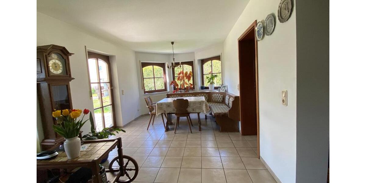 Etagenwohnung Niedernhall - 4 Zimmer, 120 m&sup2;, 500&euro; | Angebot:24737965