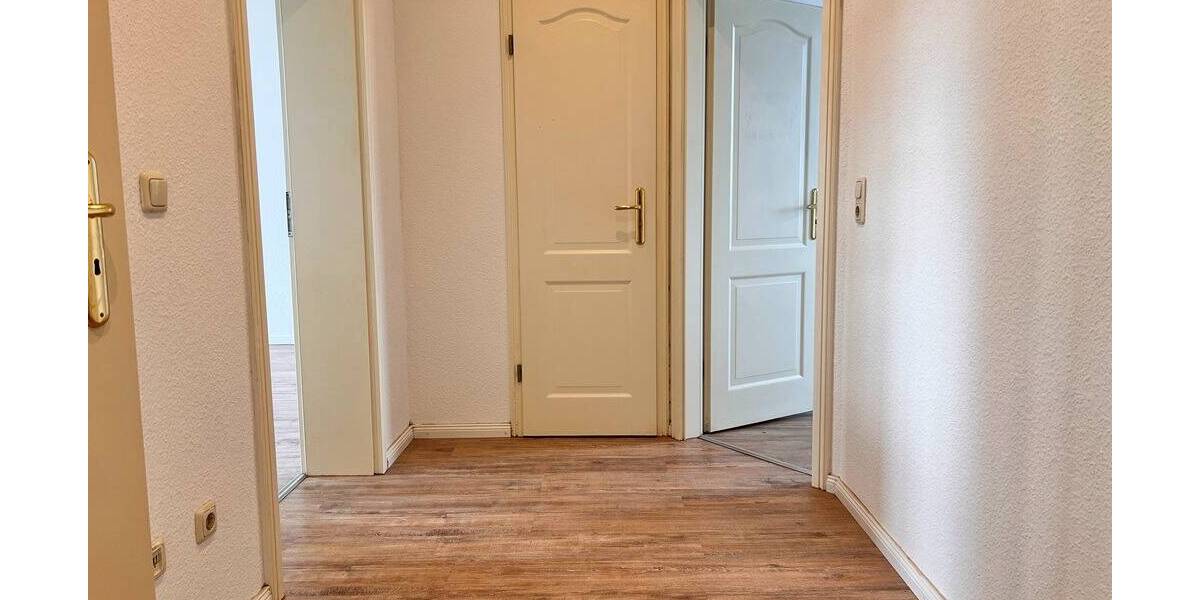 Etagenwohnung Reichenbach Friesen - 3 Zimmer, 62 m&sup2;, 300&euro; | Angebot:26015990