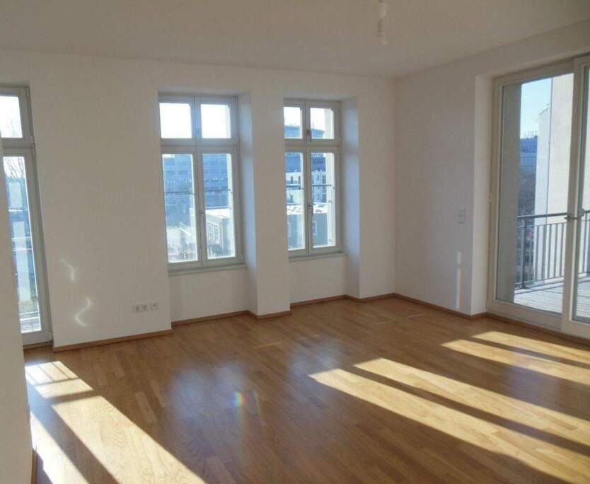 ZentrumOst - Tolle 2-Zi.-Whg., 2 Balkone, ParkettFuBoHeizg. und Lift! 2 zimmer