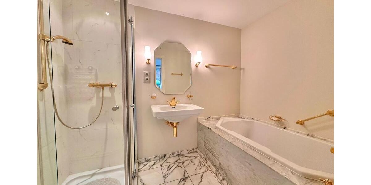 Etagenwohnung Wuppertal Gemarkung Barmen - 5 Zimmer, 230 m&sup2;, 2.400&euro; | Angebot:25656512