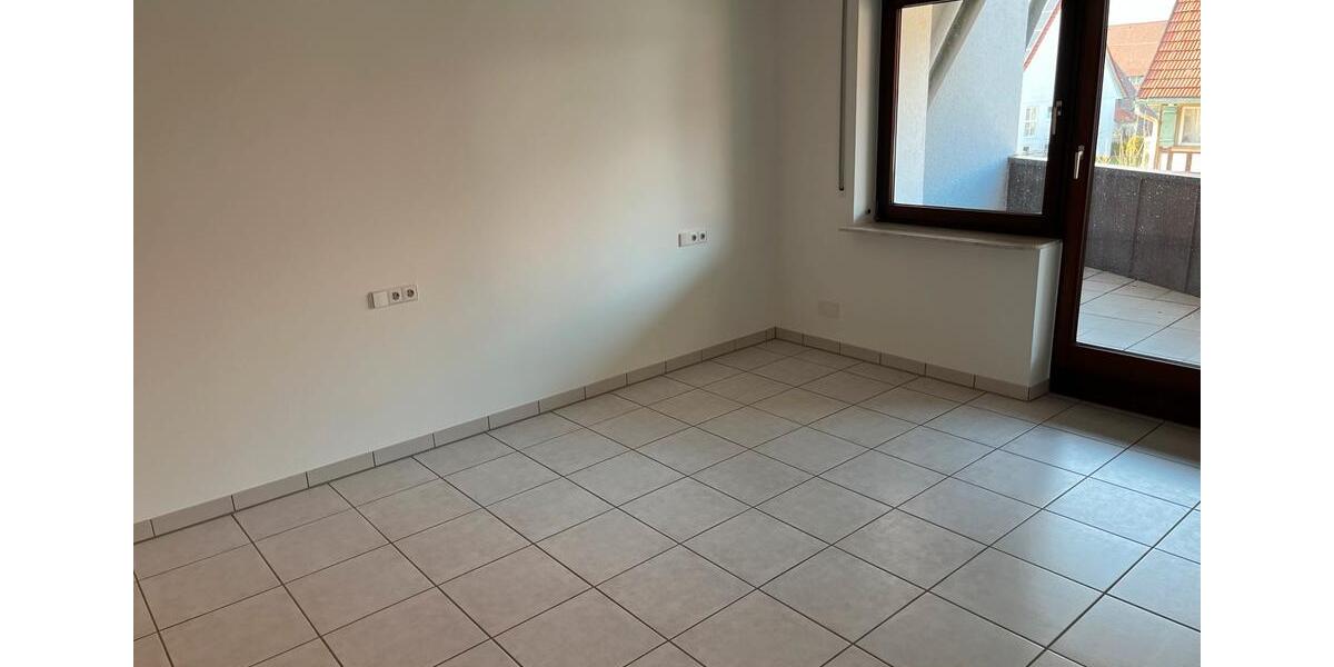 Etagenwohnung Rosenfeld - 4.5 Zimmer, 134 m&sup2;, 1.300&euro; | Angebot:25993674