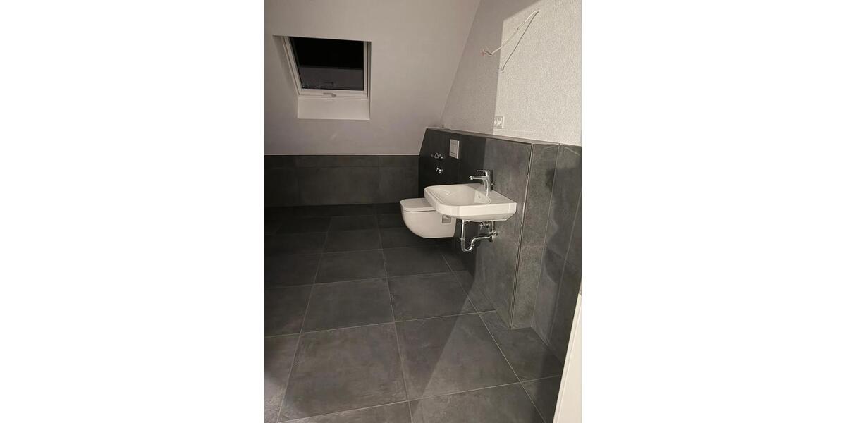 Dachgeschoßwohnung Brachttal - 3 Zimmer, 90 m&sup2;, 630&euro; | Angebot:24893205