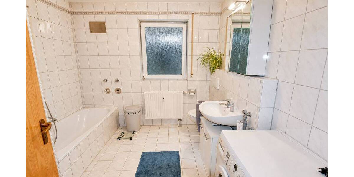Etagenwohnung Weidhausen b.Coburg Weidhausen - 2 Zimmer, 72 m&sup2;, 480&euro; | Angebot:26472578
