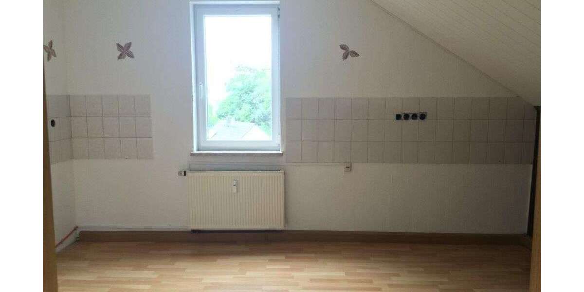 Hier können 1-2 Familien wohnen, 6,5-Zimmer, in sehr ruhiger Lage von Krölpa - Maisonettenwohnung Krölpa b. Pößneck | Angebot:27273446
