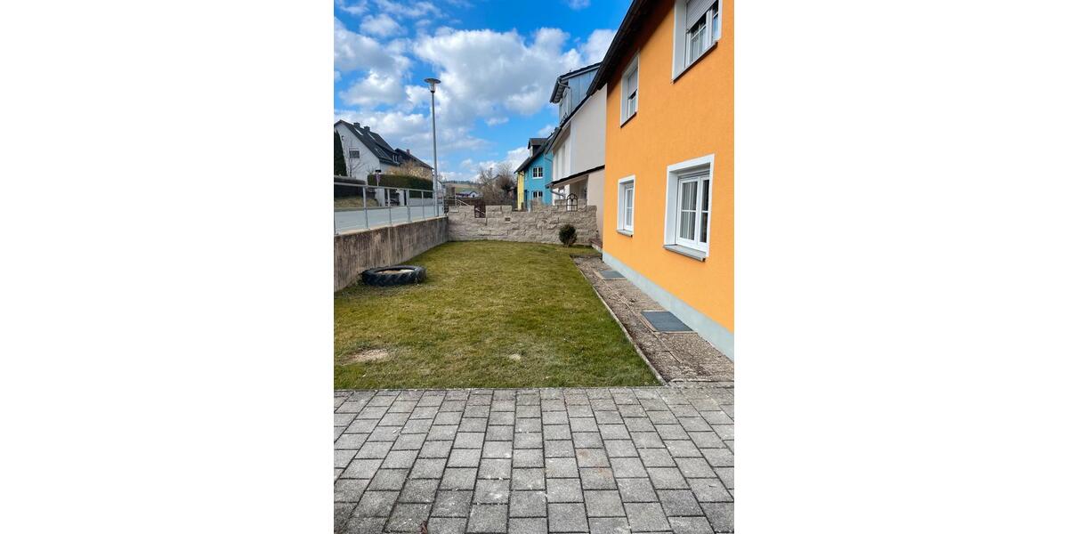 Erdgeschoßwohnung Kirchenthumbach - 2 Zimmer, 65 m&sup2;, 690&euro; | Angebot:26313111