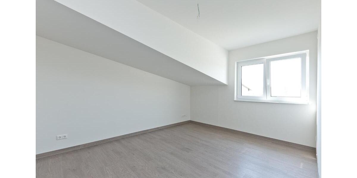 Etagenwohnung Waren (Müritz) - 3 Zimmer, 125 m&sup2;, 1.996&euro; | Angebot:24768300