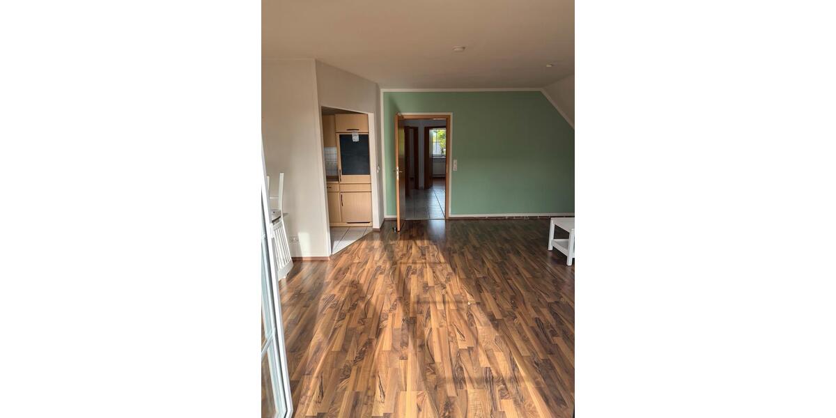 Dachgeschoßwohnung Heide - 3 Zimmer, 82 m&sup2;, 850&euro; | Angebot:26598202