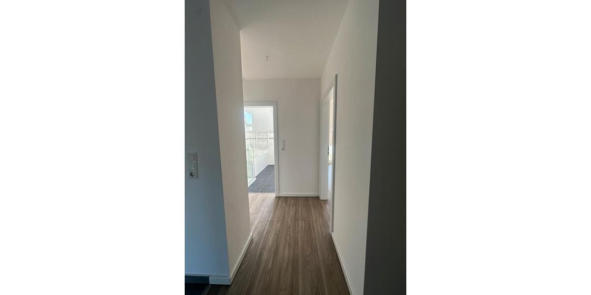 Etagenwohnung Magdeburg Alt Olvenstedt - 3 Zimmer, 90 m&sup2;, 1.000&euro; | Angebot:26463262