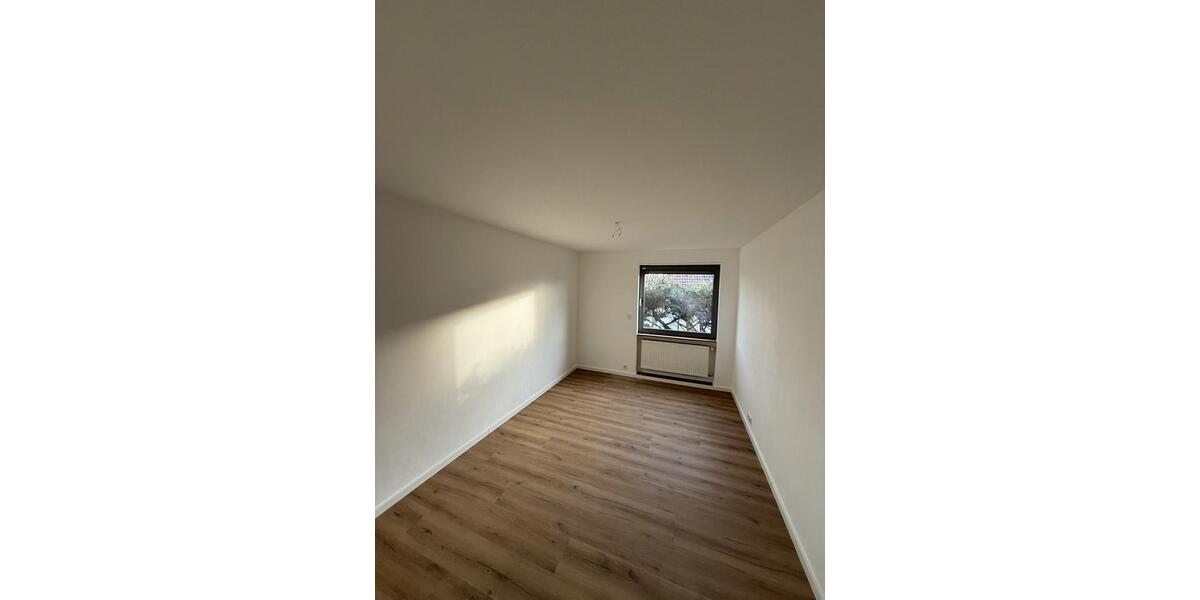 Erdgeschoßwohnung Grünstadt - 3 Zimmer, 120 m&sup2;, 1.200&euro; | Angebot:24829590