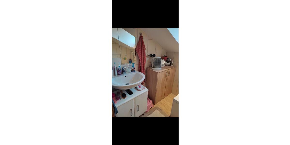 Etagenwohnung Hengersberg - 4 Zimmer, 125 m&sup2;, 850&euro; | Angebot:24362950