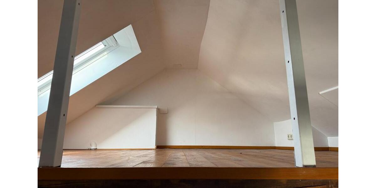 Dachgeschoßwohnung Hannover Buchholz-Kleefeld - 1 Zimmer, 82 m&sup2;, 950&euro; | Angebot:25857235