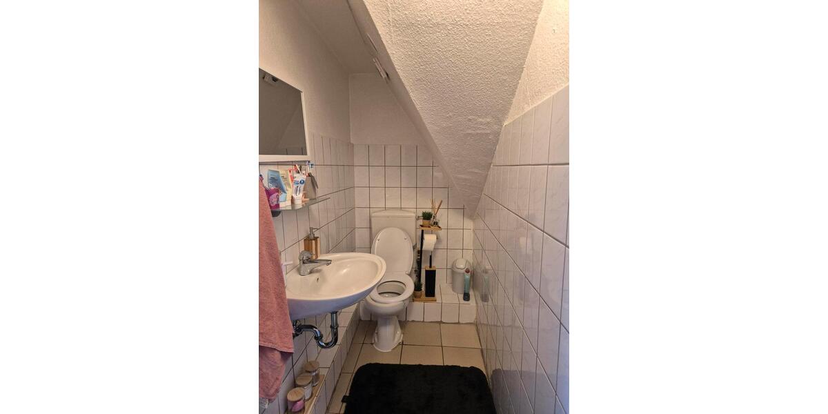 Dachgeschoßwohnung Krefeld Dießem - 2 Zimmer, 50 m&sup2;, 490&euro; | Angebot:25417042