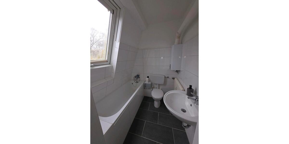 Dachgeschoßwohnung Gevelsberg - 3 Zimmer, 96 m&sup2;, 590&euro; | Angebot:26536072