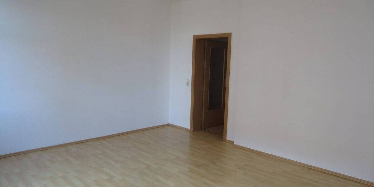 Etagenwohnung Plauen Haselbrunn - 3 Zimmer, 70 m&sup2;, 300&euro; | Angebot:26723034