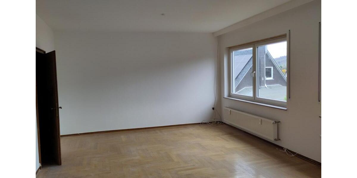 Erdgeschoßwohnung Daaden - 3 Zimmer, 119 m&sup2;, 1.050&euro; | Angebot:25286723