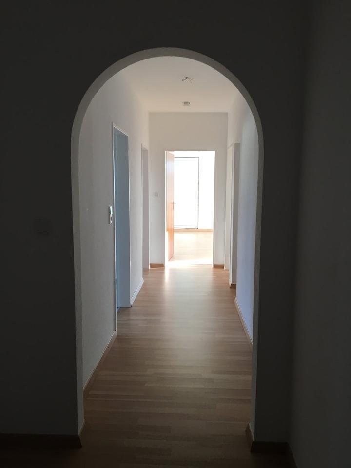 Helle 3-Zi-Wohnung mit Loggia in zentraler Lage von Wendelstein zimmer
