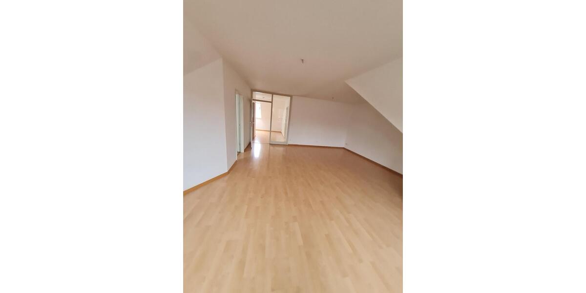 Etagenwohnung Hannover Linden-Limmer - 2 Zimmer, 77 m&sup2;, 663&euro; | Angebot:26349693