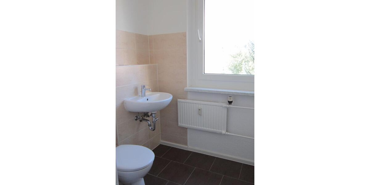 Etagenwohnung Crimmitschau - 4 Zimmer, 87 m&sup2;, 520&euro; | Angebot:19635396