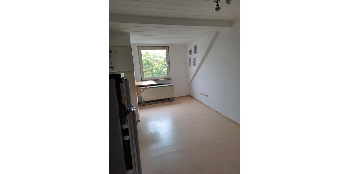 Dachgeschoßwohnung Duisburg Walsum - 2 Zimmer, 33 m&sup2;, 300&euro; | Angebot:26604516