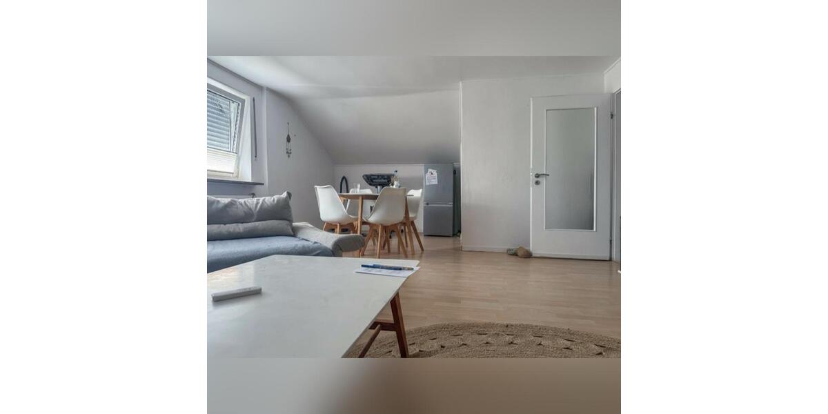 Schöne 3 Zimmer Wohnung mit Garten, Stellplatz und Einbauküche 3 zimmer