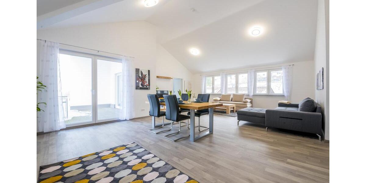 Wohnen auf Zeit Baden-Baden Baden - 4 Zimmer, 140 m&sup2;, 2.600&euro; | Angebot:22713090