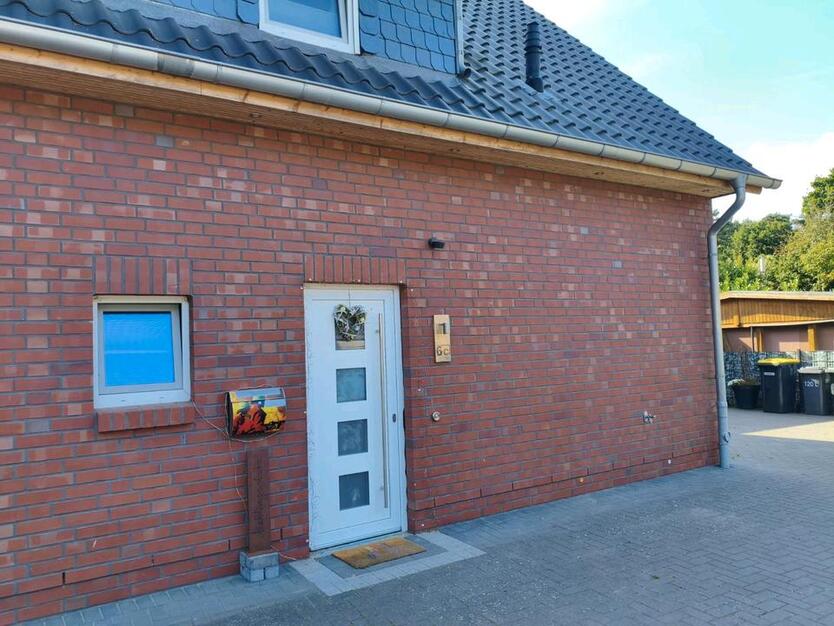 Doppelhaushälfte auf schönem Grundstück am Waldrand