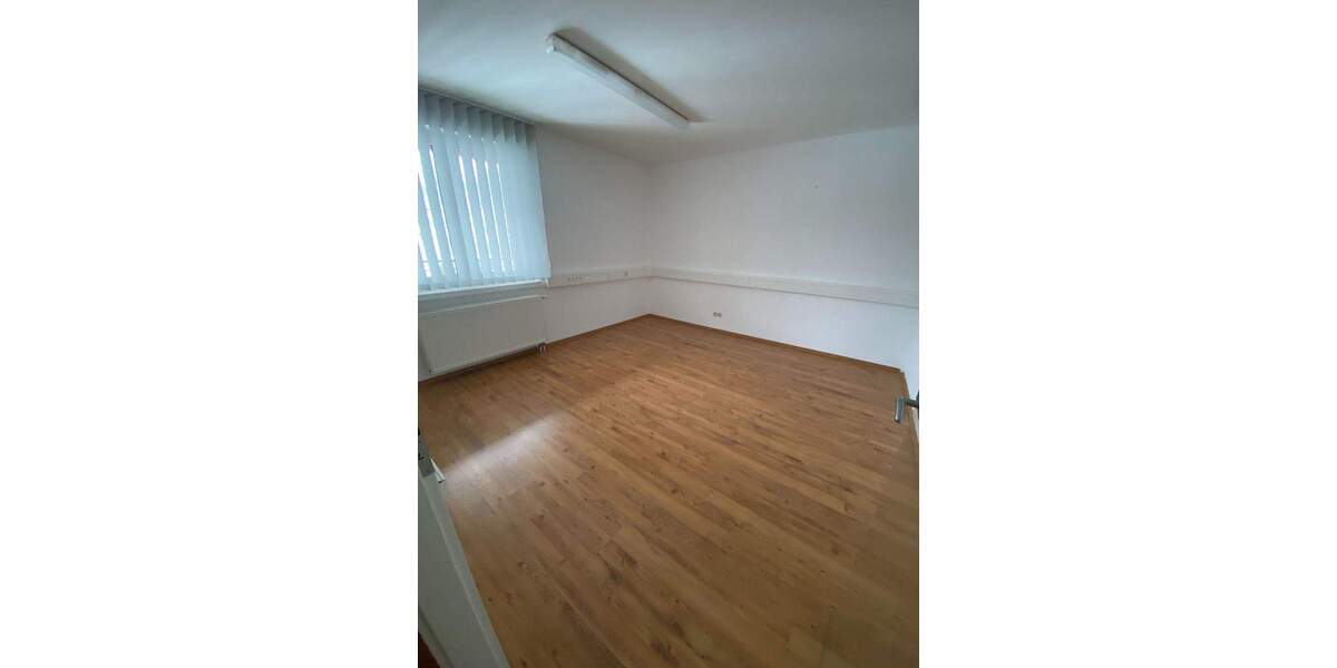 Gewerbeobjekt Bad Neustadt an der Saale Brendlorenzen - 913&euro; | Angebot:25690299