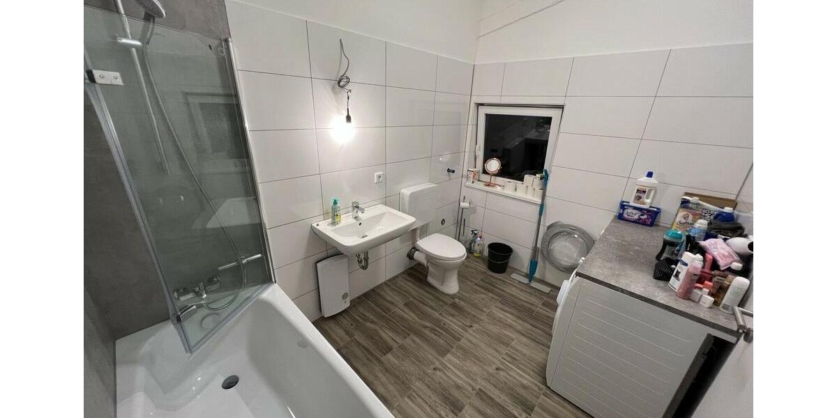 Wohnen auf Zeit Hilden - 7 Zimmer, 240 m&sup2;, 505&euro; | Angebot:24802444