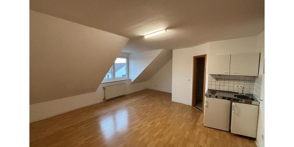 Dachgeschoßwohnung Regensburg Brandlberg - 1 Zimmer, 27 m&sup2;, 390&euro; | Angebot:26693027