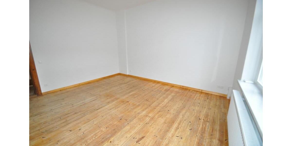 Etagenwohnung Prenzlau - 4 Zimmer, 111 m&sup2;, 1.000&euro; | Angebot:25483984