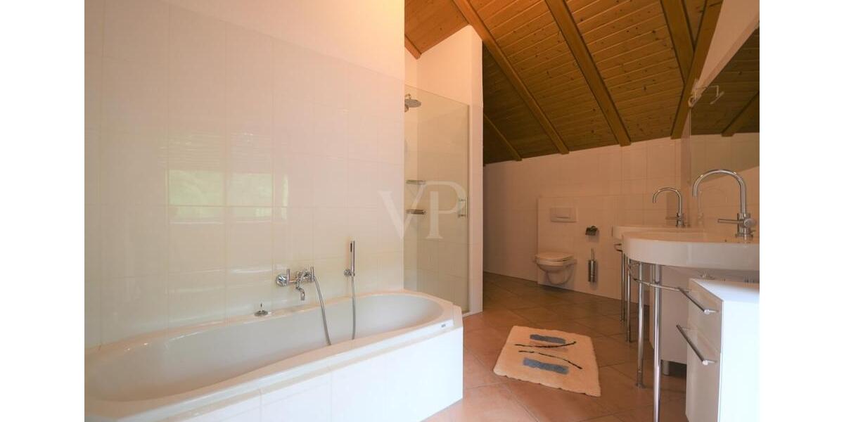 Villa Fürth Atzenhof - 9 Zimmer, 315 m&sup2;, 3.500&euro; | Angebot:24757698