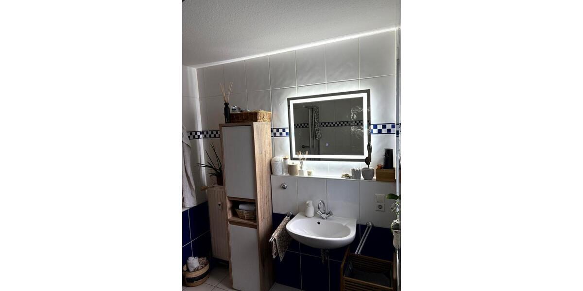 Sonnige 3,5 Z., Balkon, Küche, Diele, Bad, Gäste Bad. HWR. EGre - 3.5 Plettenberg | Angebot:25931702