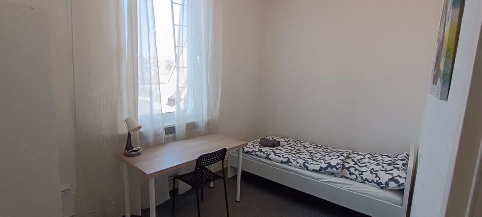 WG Zimmer in 8er WG zimmer