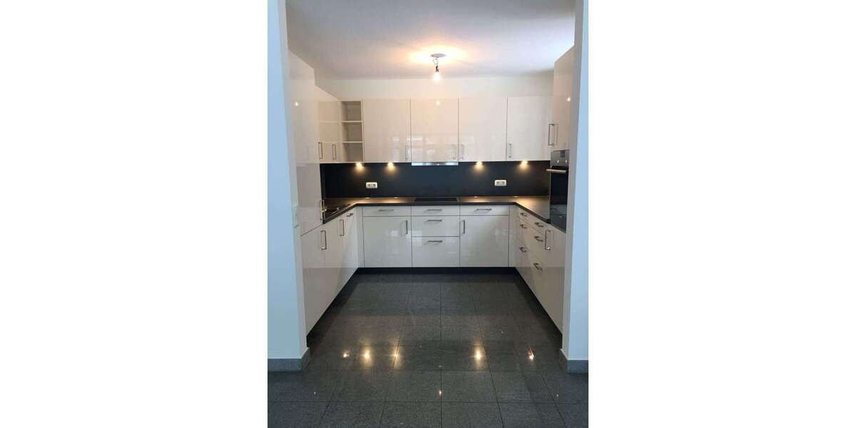 Etagenwohnung München Berg am Laim - 4 Zimmer, 166 m&sup2;, 2.890&euro; | Angebot:25984232