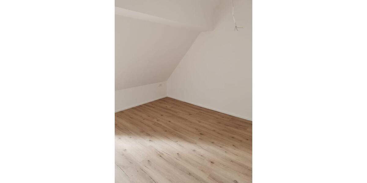 Dachgeschoßwohnung Ansbach - 2 Zimmer, 71 m&sup2;, 991&euro; | Angebot:25932551