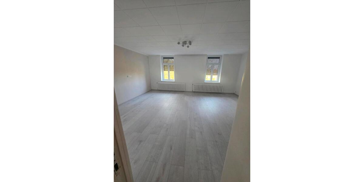 Etagenwohnung Großenhain - 4 Zimmer, 128 m&sup2;, 1.270&euro; | Angebot:26455403