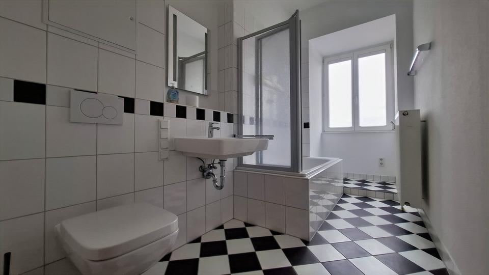 Dachgeschoßwohnung Bad Nauheim - 3 Zimmer, 95 m&sup2;, 1.620&euro; | Angebot:26558023