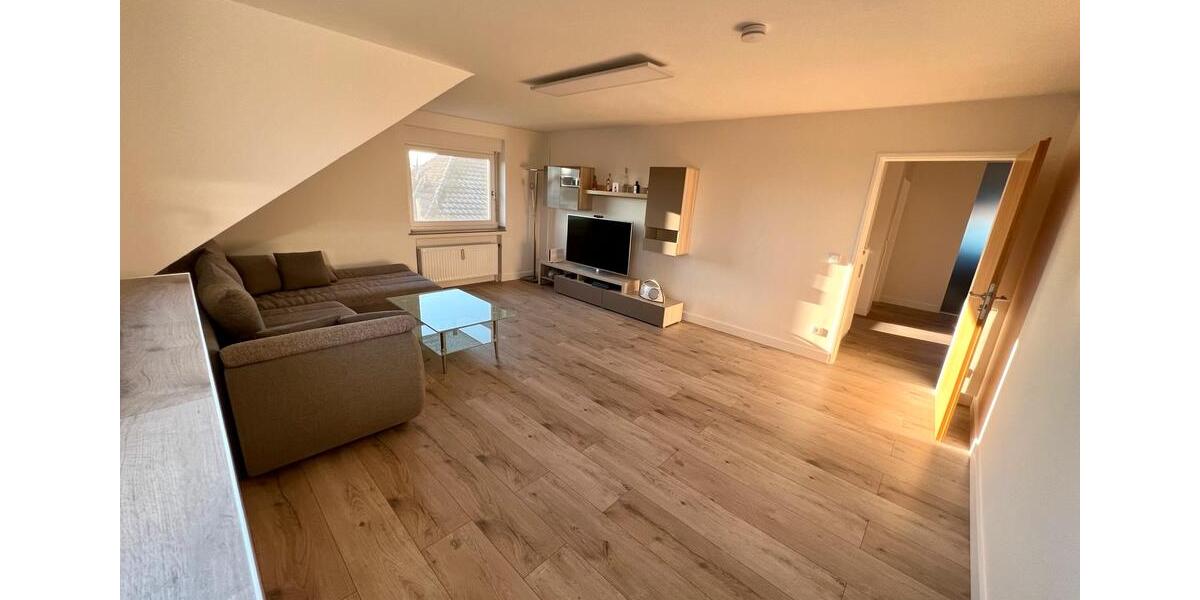 Dachgeschoßwohnung Voerde (Niederrhein) - 3 Zimmer, 78 m&sup2;, 740&euro; | Angebot:26534131