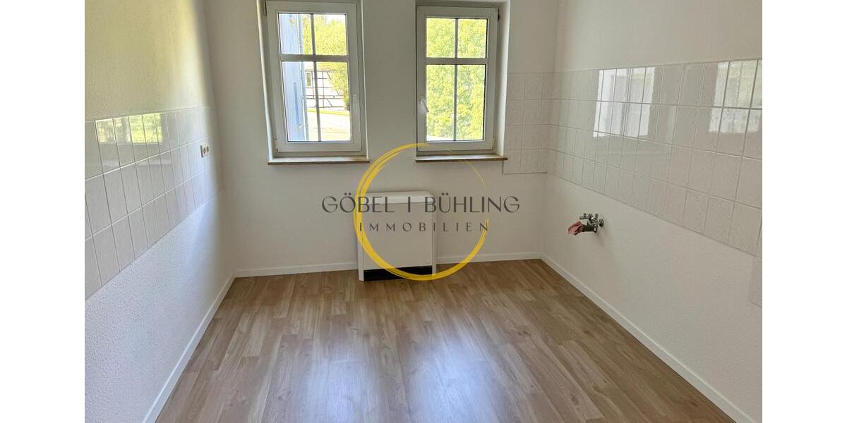 Etagenwohnung Weida - 2 Zimmer, 66 m&sup2;, 350&euro; | Angebot:26444052