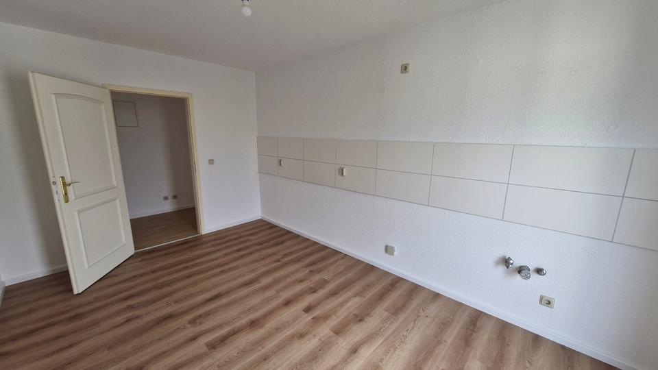 Dachgeschoßwohnung Magdeburg Nordwest - 2 Zimmer, 80 m&sup2;, 575&euro; | Angebot:26586291