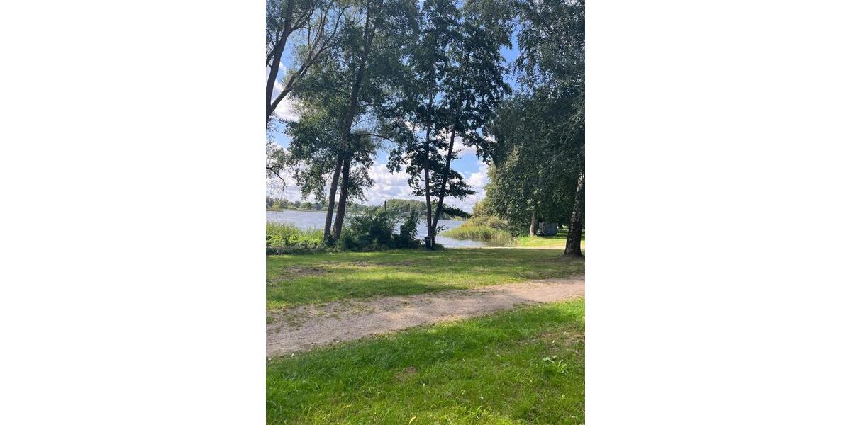 Etagenwohnung Stavenhagen - 3 Zimmer, 64 m&sup2;, 415&euro; | Angebot:24703537